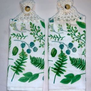 Two Hand Crafted Crocheted Top Hanging Kitchen or Bathroom Hand Leaves Towels